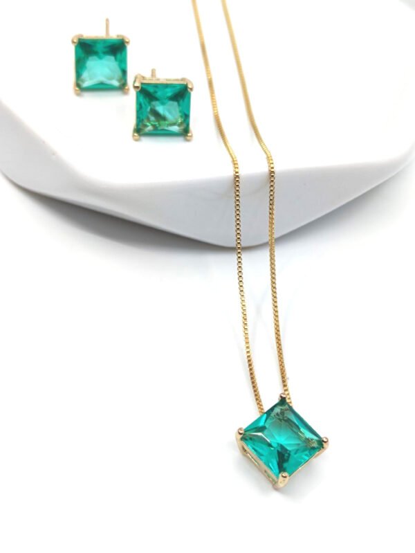 Ensemble en or avec zircone turquoise